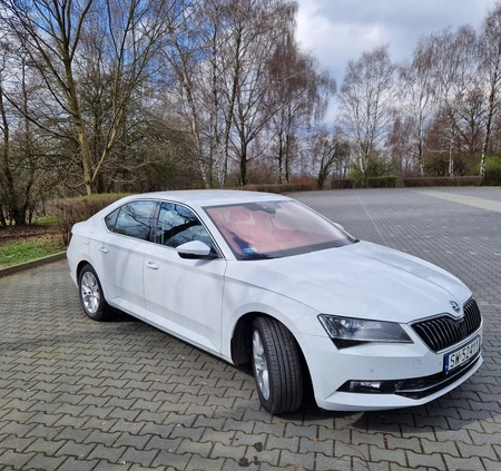 Skoda Superb cena 105000 przebieg: 34811, rok produkcji 2019 z Opole małe 92